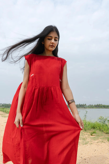 Roja | Red Dress