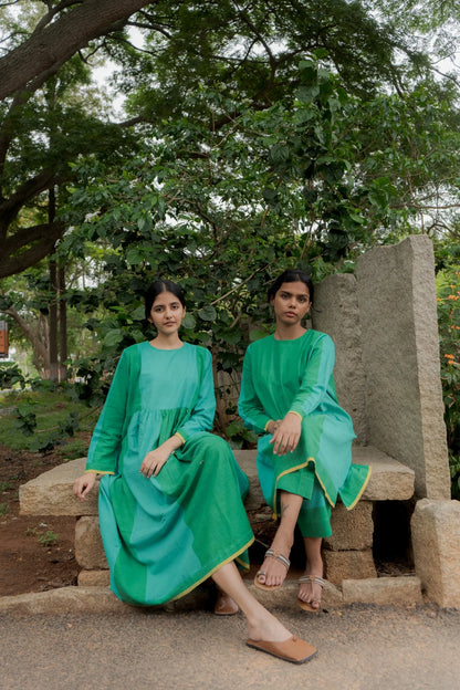 Nila | Green Panelled Dress